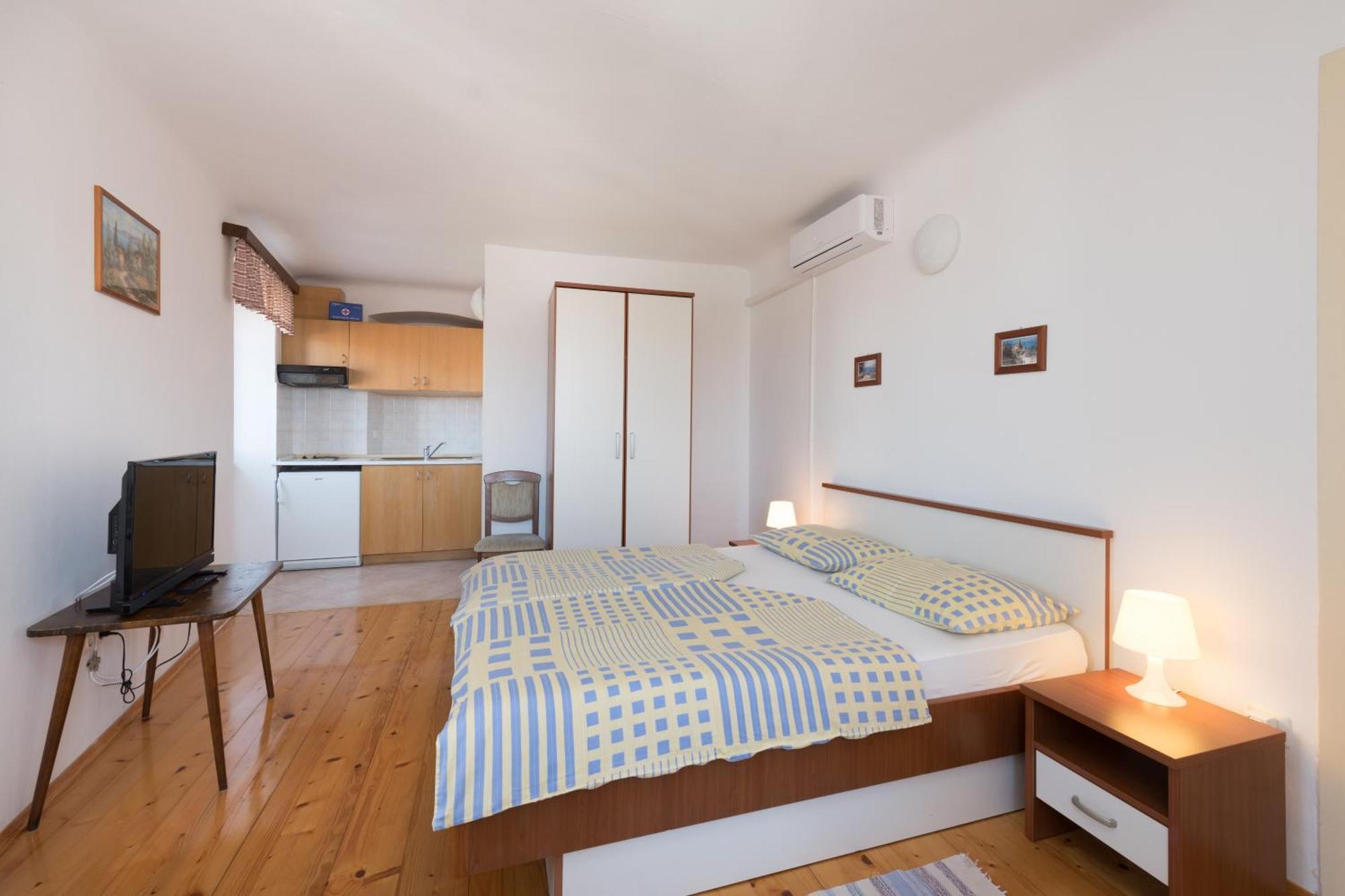 Mirakul Apartment *